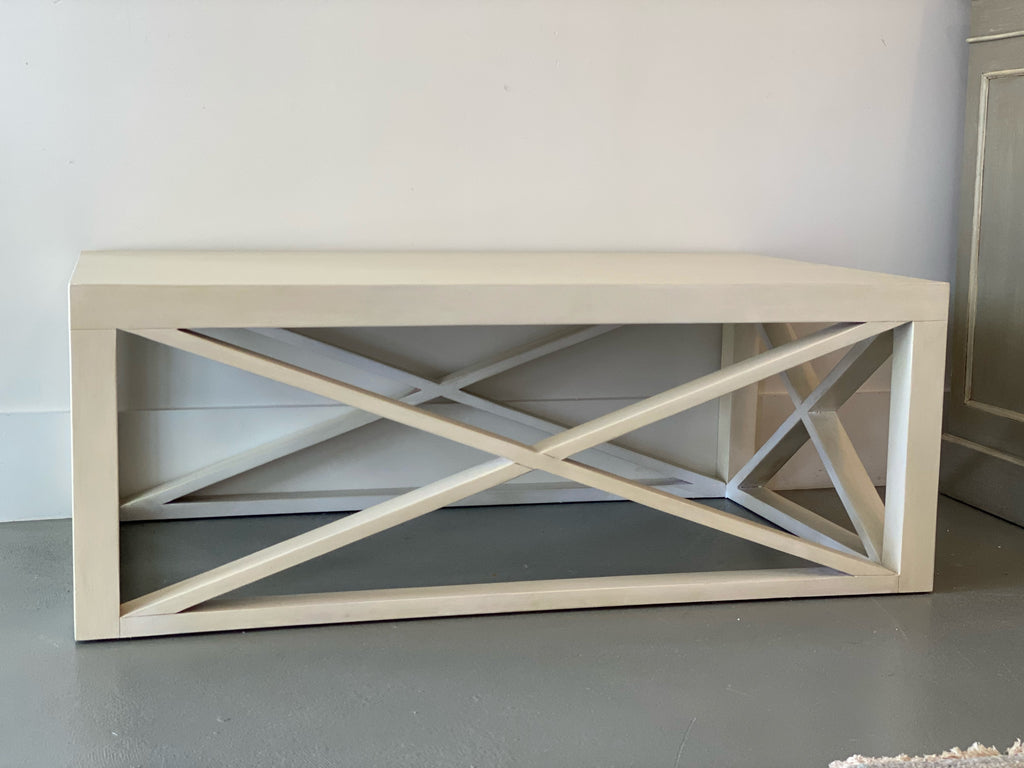 Madame X Coffee Table mint.